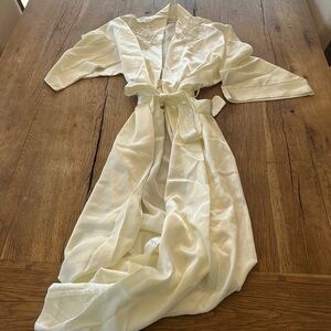 Vintage Sheer Negligee Chemise Robe Ivory Lace Pearl Accents | Small